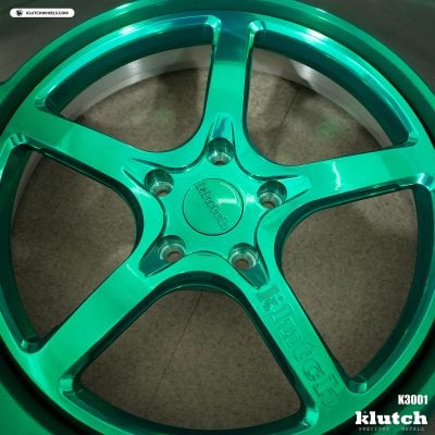 Klutch K3001 3-piece forged wheel detail view 1